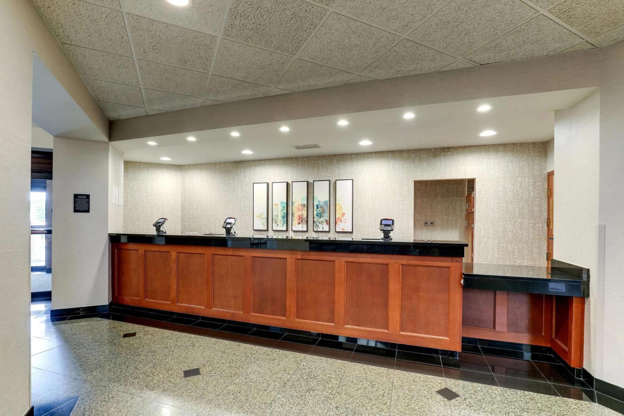 Drury Inn & Suites Birmingham Lakeshore Drive Dış mekan fotoğraf