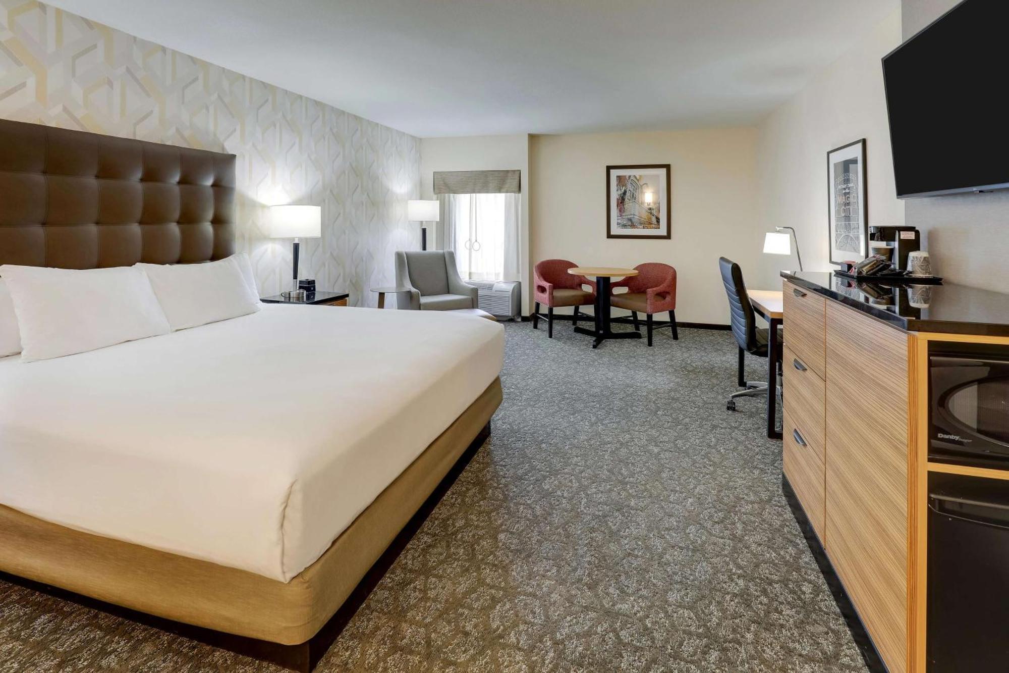 Drury Inn & Suites Birmingham Lakeshore Drive Dış mekan fotoğraf